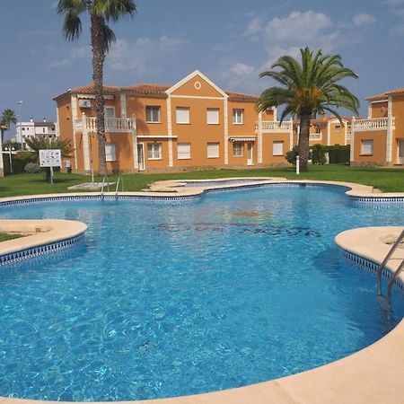Oliva Nova Flat In Front Of Met Exterior foto